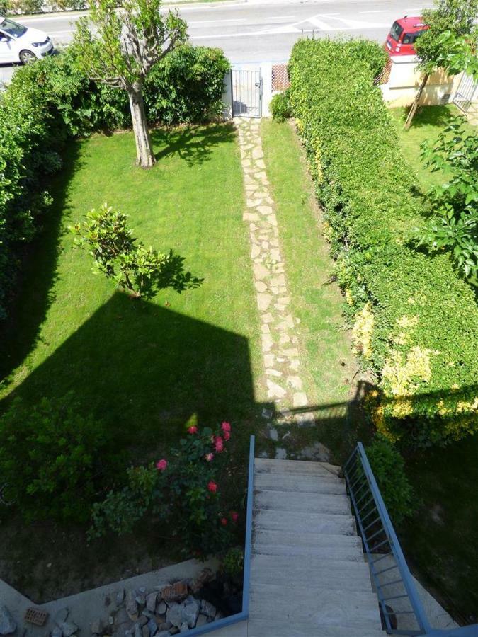 Complesso Primavera Tirrenia Buitenkant foto